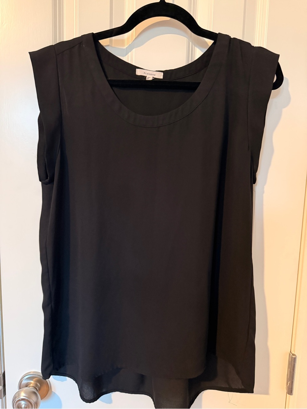 Pleione Black Layered Sleeveless Blouse